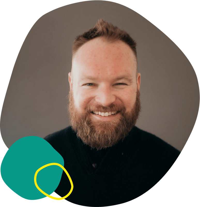 Matt-headshot-graphic-green-circle-01